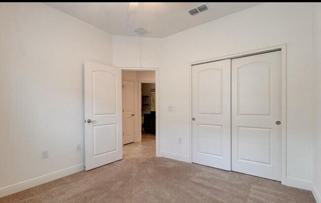 Building Photo - 5435 Estero Loop