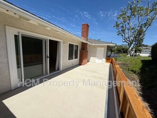 Building Photo - 3328 Paseo Halcon