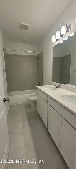 Building Photo - 40 Kingsville Ct