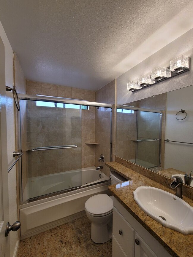 Building Photo - Charming 3-bedroom, 2.5-bathroom house with solar! HURRY! Special Offer Available!