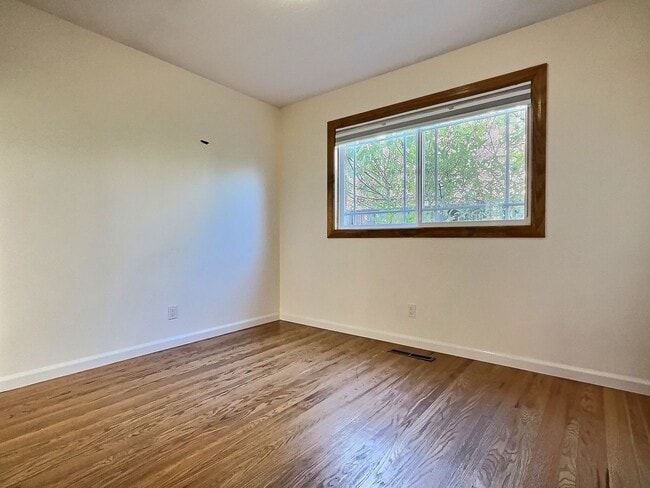 Building Photo - 4BD/2BA – Bright Los Altos cul-de-sac home near top-rated schools