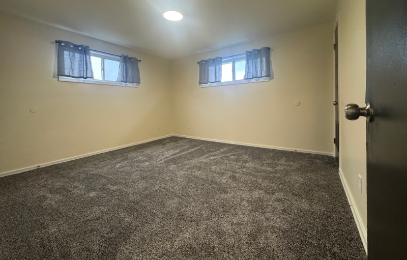 Building Photo - 2838 Cromwell Dr