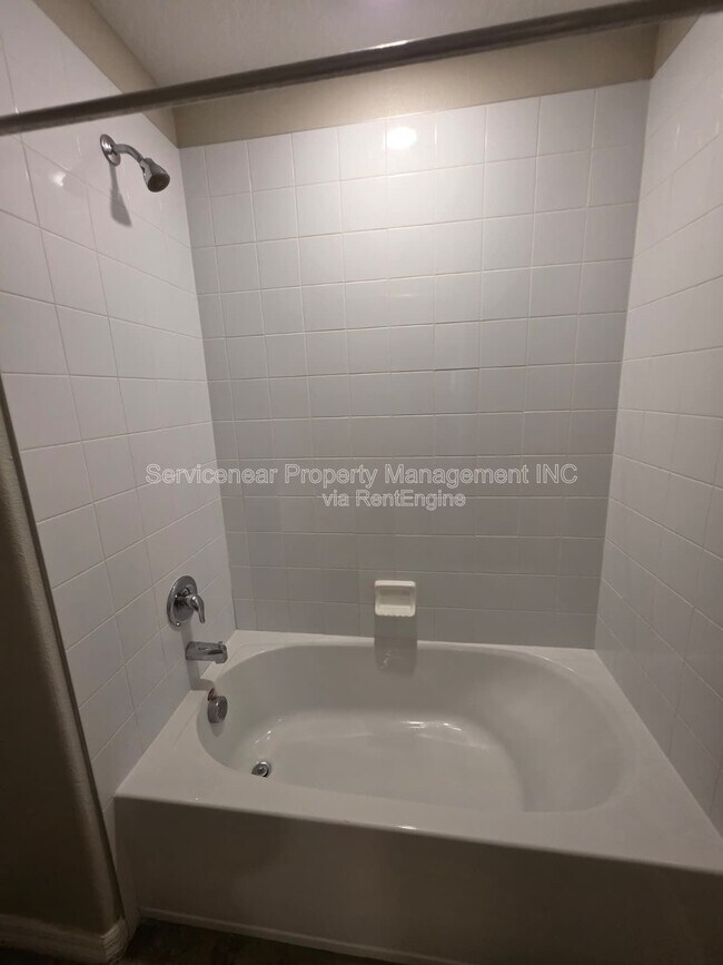 Building Photo - 7418 Rosy Periwinkle Ct