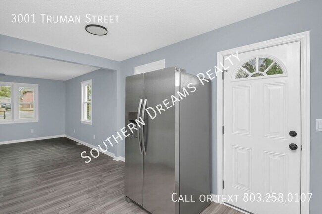 Building Photo - 3001 Truman St