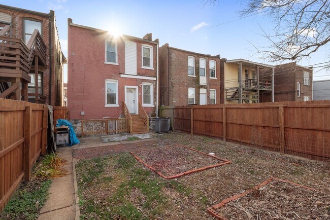 Building Photo - 2 Story Home in Botanical Heights (Optiona...