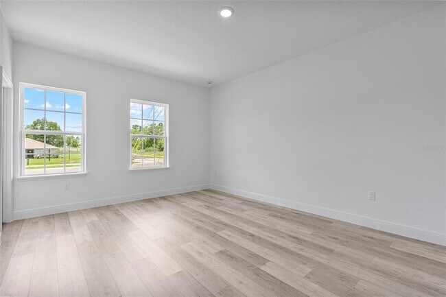 Building Photo - 5107 SW 164th Street Rd