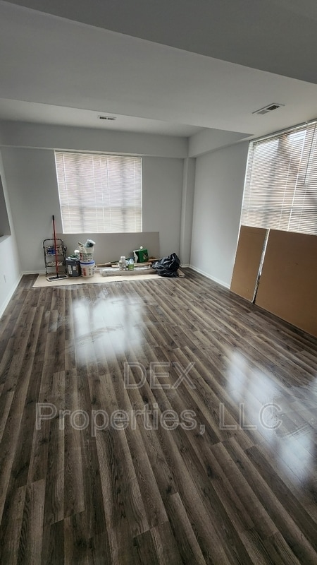 Building Photo - 5096 Minerva Ave