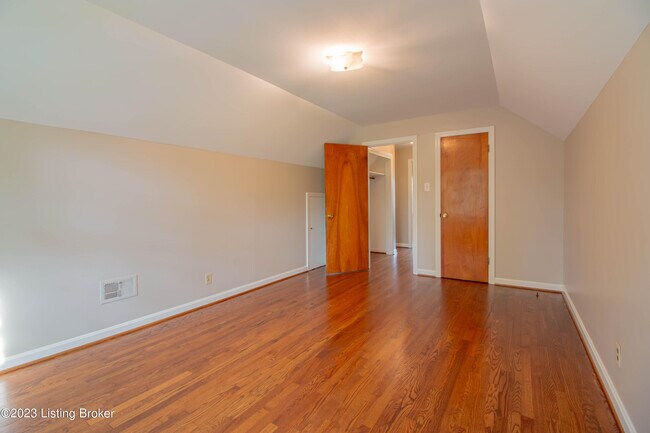 Building Photo - 3311 Dogwood Dr