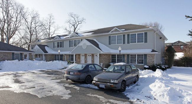 Building Photo - Shore Villas