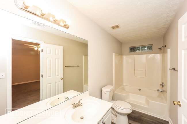 Building Photo - 6614 Rebecca Lou Ln