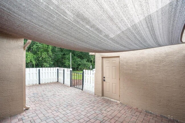 Building Photo - 3203 Charter Club Dr