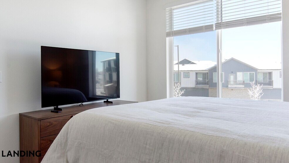 Building Photo - 10670 Jake Jabs Blvd