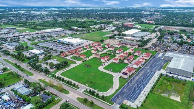 Building Photo - 8706 Beviamo St