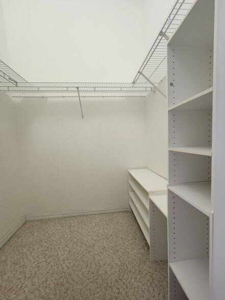 Building Photo - 1101 Pinellas Bayway S