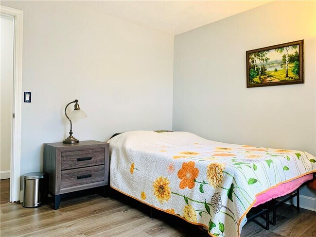 Building Photo - 35 Ashumet Rd