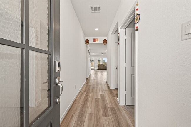 Building Photo - 9747 Pettus Crk Dr