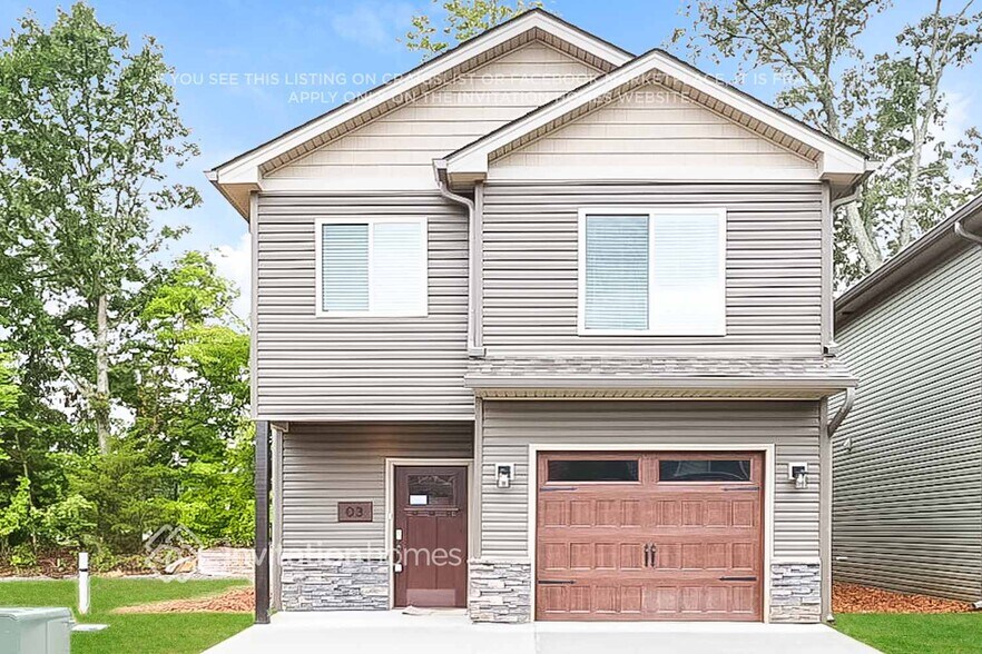 Primary Photo - 211 Golf Club Ln