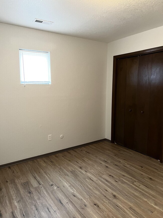 Building Photo - 307 S Seneca St