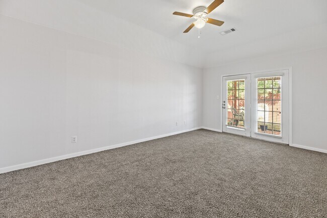 Building Photo - 18210 Beaverdell Dr