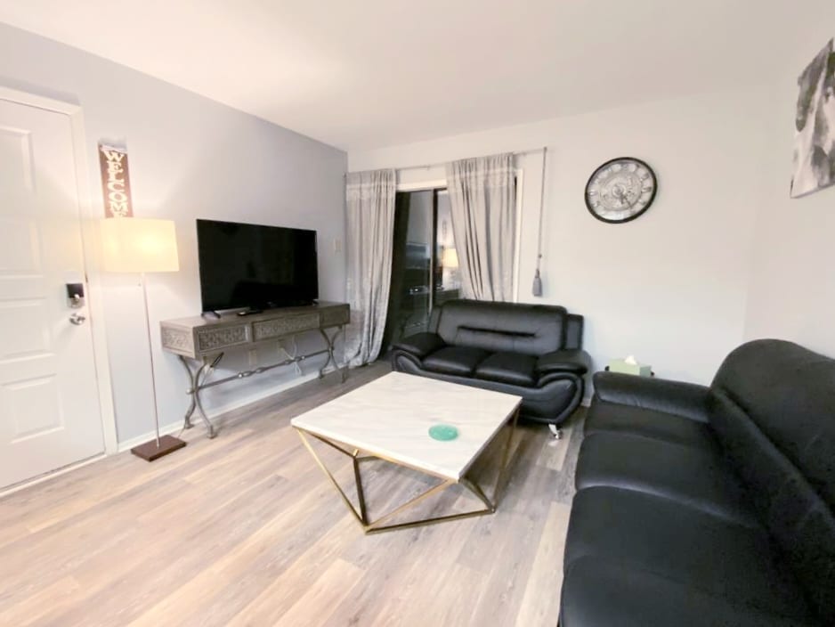 Building Photo - 6900 Skillman St