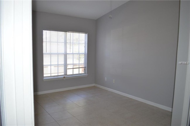Building Photo - 4360 S Kirkman Rd