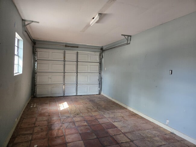 Building Photo - 221 Murcia Dr