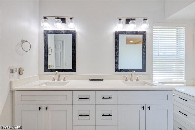 Building Photo - 22589 Island Lakes Dr