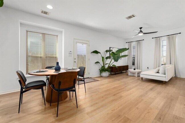 Building Photo - 4613 Graceful Ln