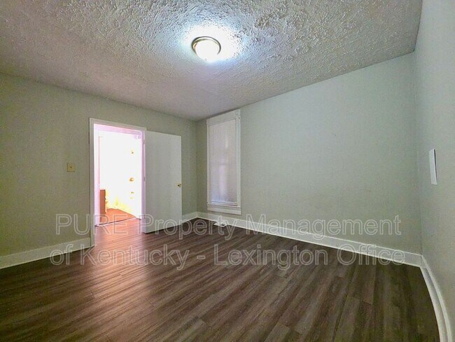 Building Photo - 417 North St