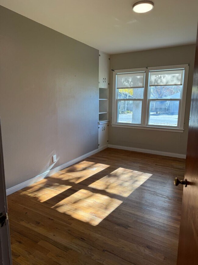 Building Photo - 1247 Harvard Ave