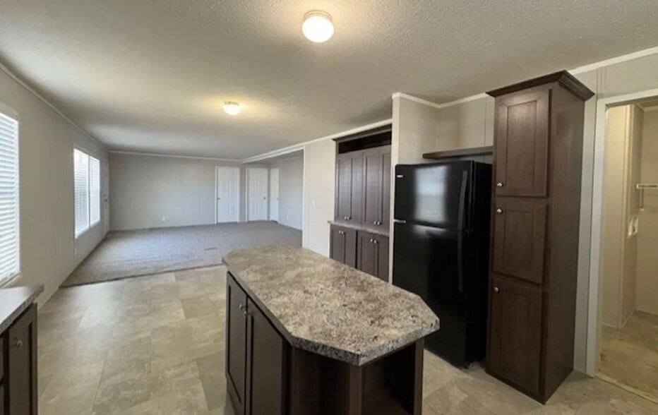 Building Photo - 105 Nicole Ct