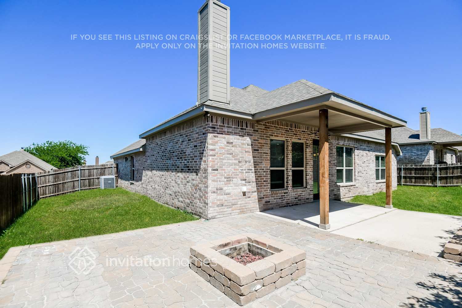 Building Photo - 308 Red Dr