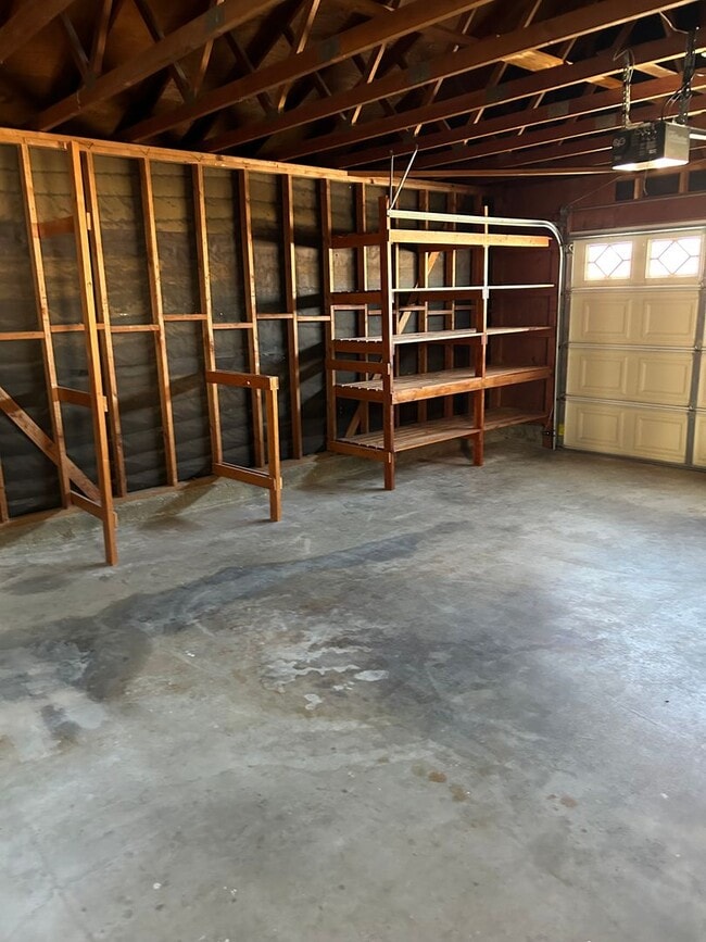 Building Photo - Beautiful Remodeled 3 bedroom 2 bath single family home Chula Vista! Ready for move in 1/17/2026!