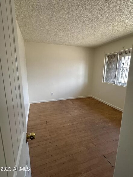 Building Photo - 2634 N 43rd Ave