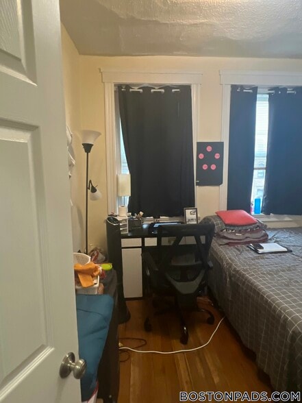 Building Photo - 895 Huntington Ave