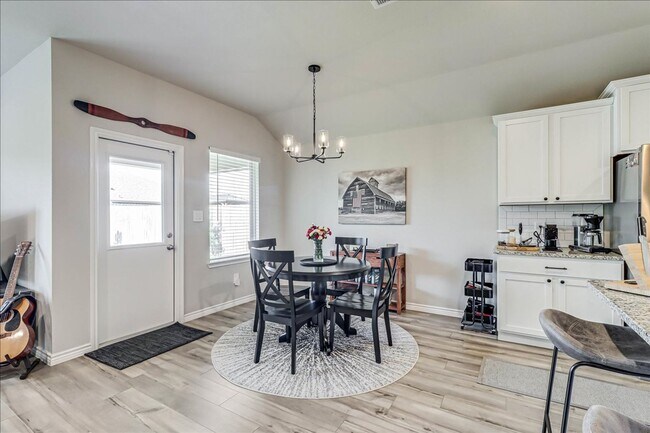 Building Photo - 7213 Adler Dr