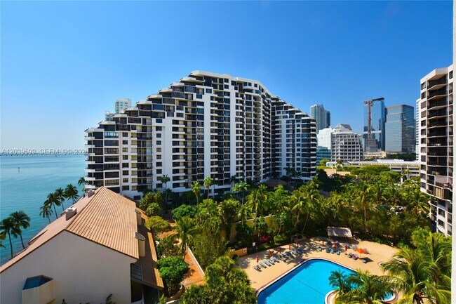 Building Photo - 540 Brickell Key Dr