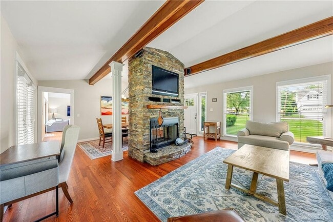 Building Photo - 235 Hillside Dr NW