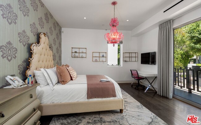 Building Photo - 9663 Santa Monica Blvd