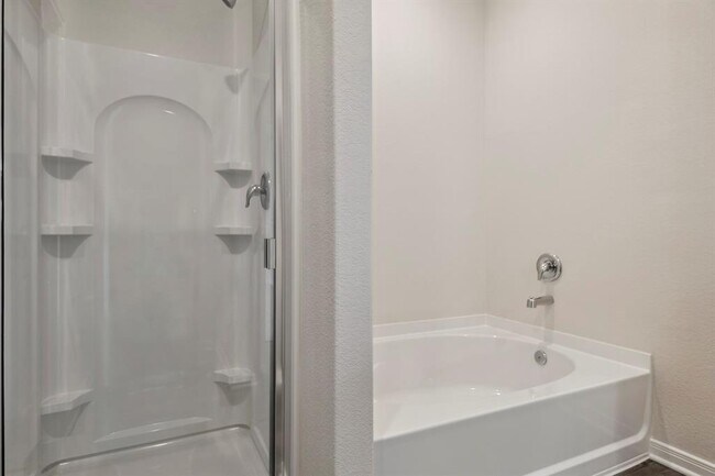 Building Photo - 16449 Blossom Grv Dr