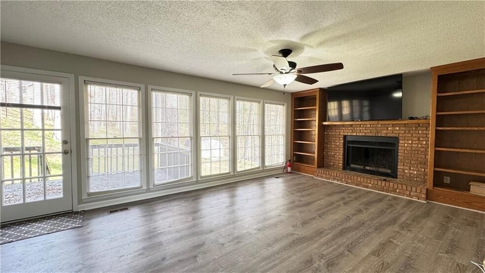 Building Photo - 177 Plantation Trce