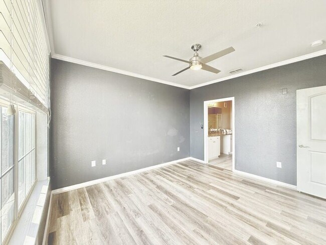 Building Photo - 4221 W Spruce St