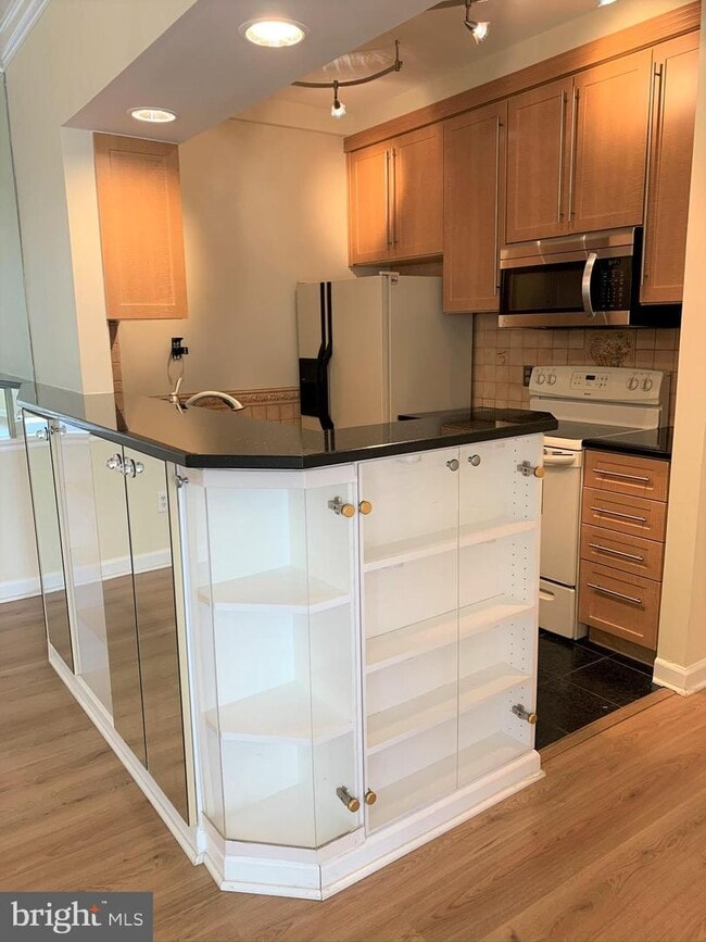 Building Photo - 10816 Antigua Terrace