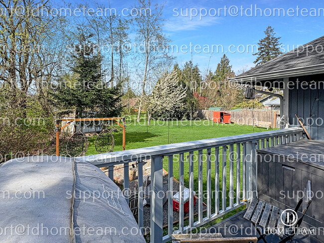 Building Photo - "Charming Lynnwood Home with Finished Base...