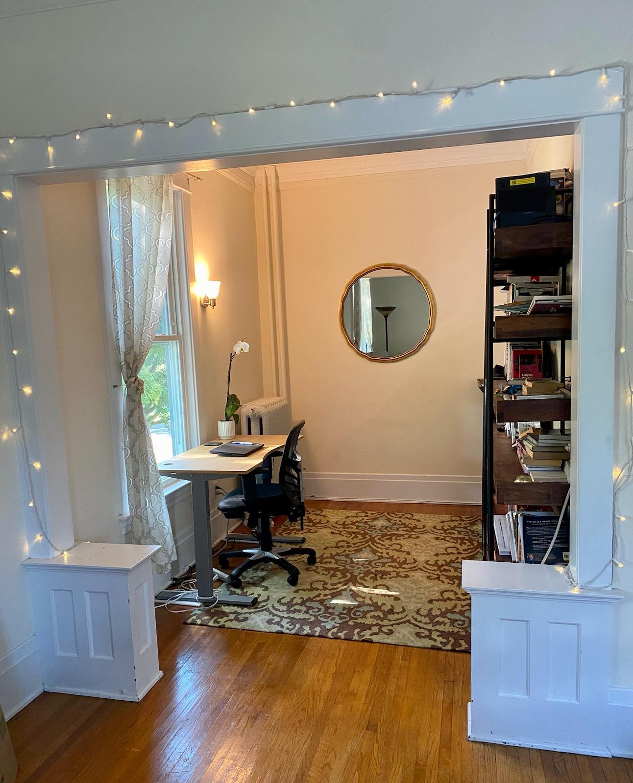 Building Photo - 316 S Grove Ave