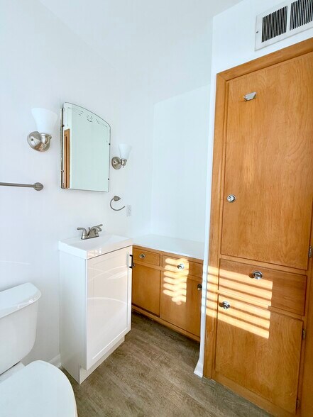 Building Photo - 1783 Ardleigh Rd