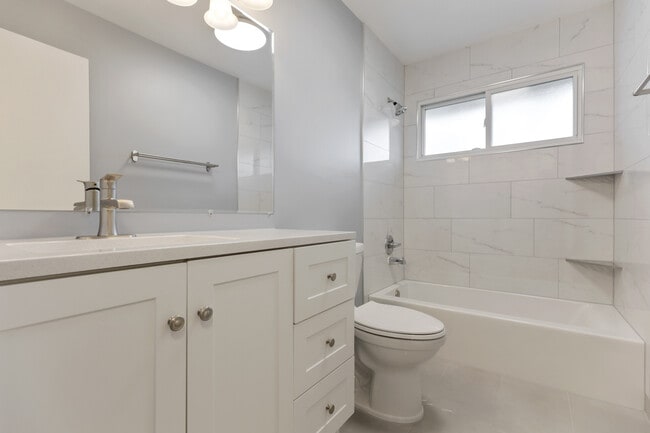 Building Photo - 198 Shadywood Ln