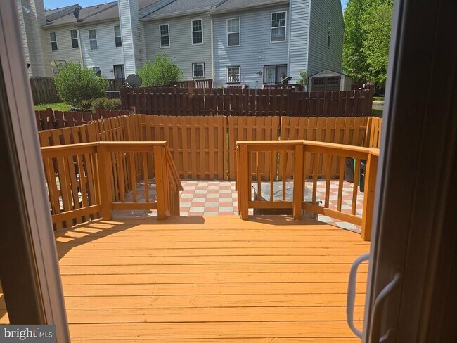 Building Photo - 8839 Ritchboro Rd