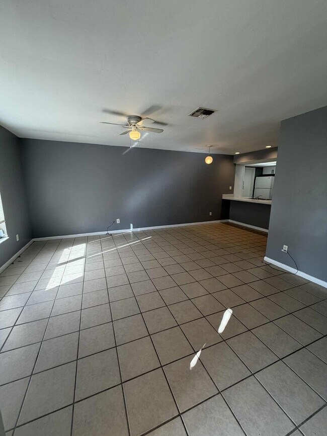 Building Photo - 4619-4621 Skyline Blvd