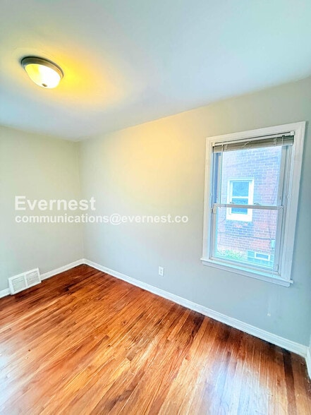 Building Photo - 4488 Maryland St